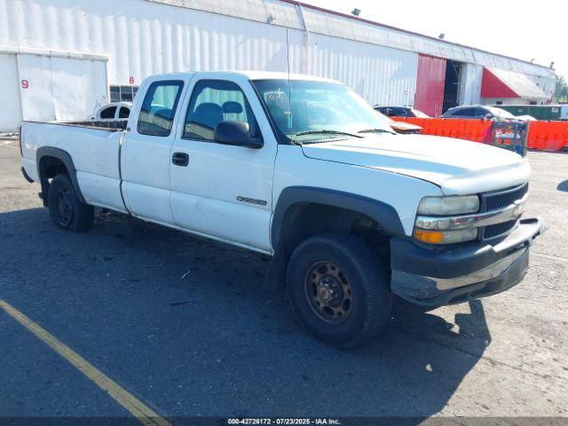  Salvage Chevrolet Silverado 2500
