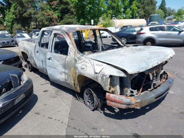  Salvage Chevrolet Silverado 2500