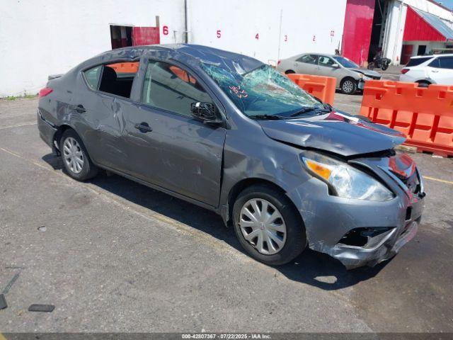  Salvage Nissan Versa