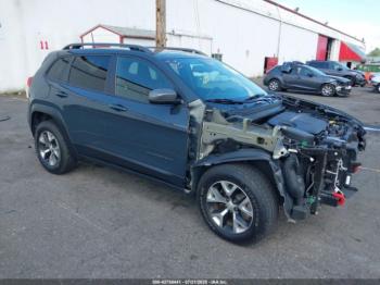 Salvage Jeep Cherokee