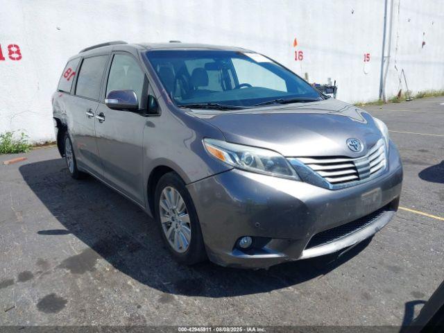  Salvage Toyota Sienna