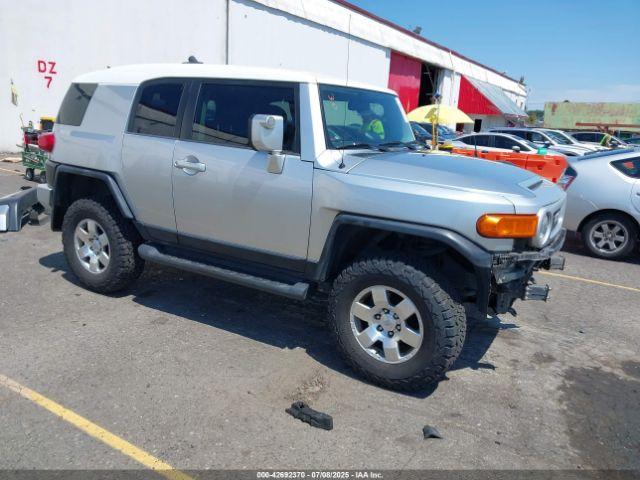  Salvage Toyota FJ Cruiser