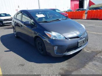  Salvage Toyota Prius