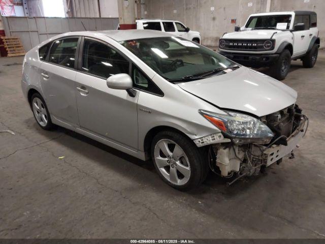  Salvage Toyota Prius