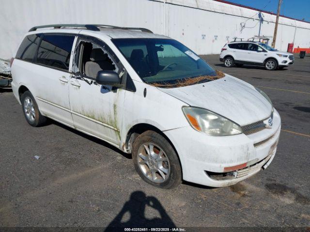  Salvage Toyota Sienna