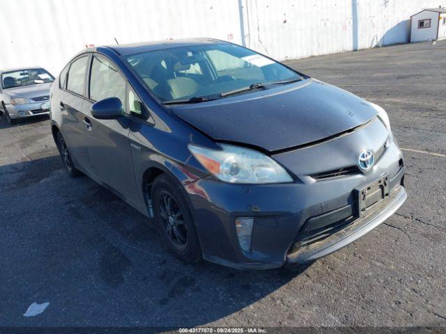  Salvage Toyota Prius