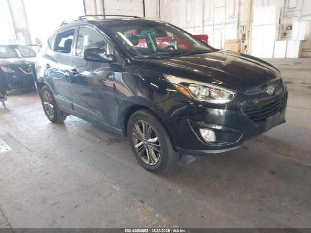  Salvage Hyundai TUCSON