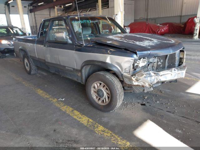  Salvage Dodge Dakota
