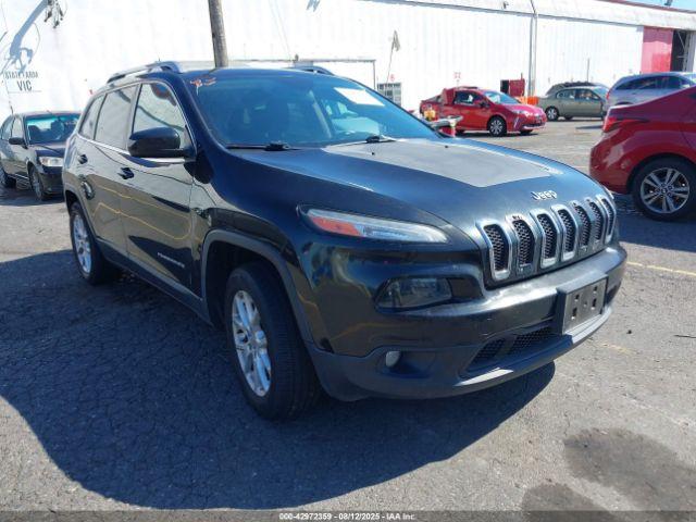  Salvage Jeep Cherokee