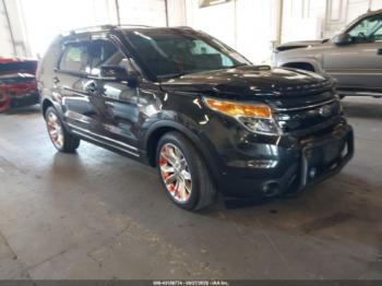  Salvage Ford Explorer