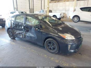  Salvage Toyota Prius