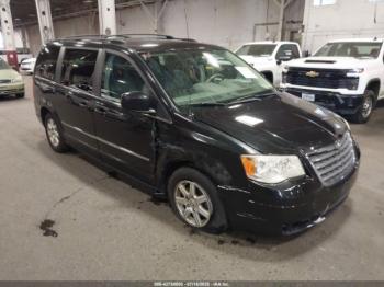  Salvage Chrysler Town & Country