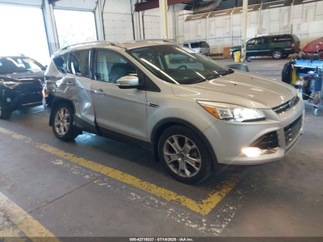  Salvage Ford Escape