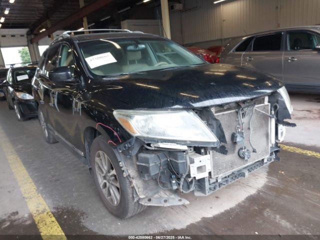  Salvage Nissan Pathfinder