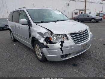  Salvage Chrysler Town & Country