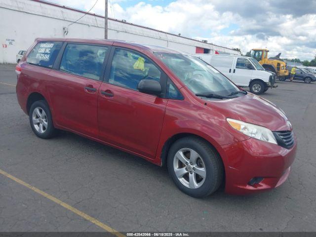  Salvage Toyota Sienna
