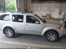 Nissan Pathfinder Silver Image 17