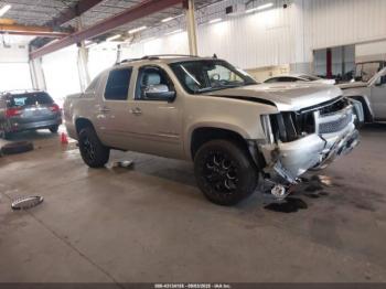 Salvage Chevrolet Avalanche 1500