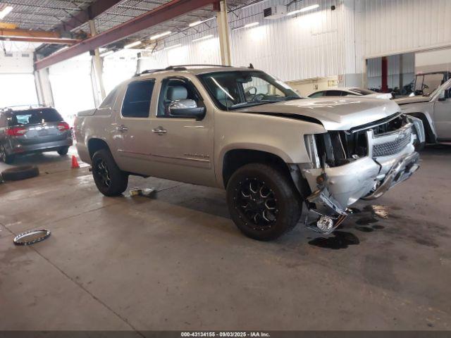  Salvage Chevrolet Avalanche 1500