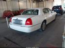 Lincoln Towncar Signature Limited Image 15