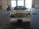 Lincoln Towncar Signature Limited Image 8