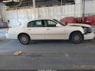 Lincoln Towncar Signature Limited Image 13