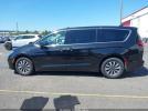 Chrysler Pacifica Touring L Image 3
