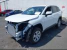 Toyota RAV4 Le Image 5