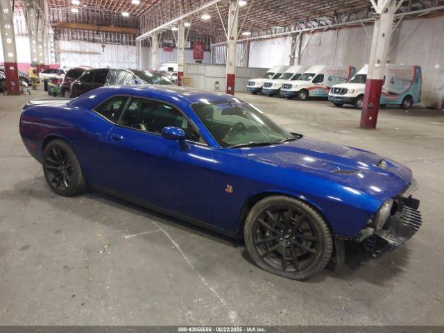  Salvage Dodge Challenger