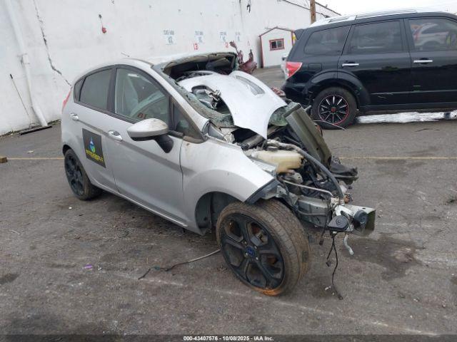  Salvage Ford Fiesta