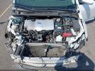 Toyota Prius L Image 6