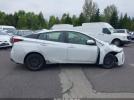 Toyota Prius L Image 16