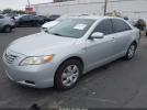Toyota Camry Le Image 2