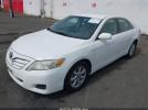 Toyota Camry Le Image 2