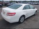 Toyota Camry Le Image 4