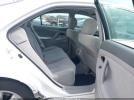 Toyota Camry Le Image 11