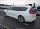Chrysler Pacifica Touring L Image 2
