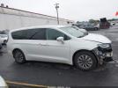 Chrysler Pacifica Touring L Image 19