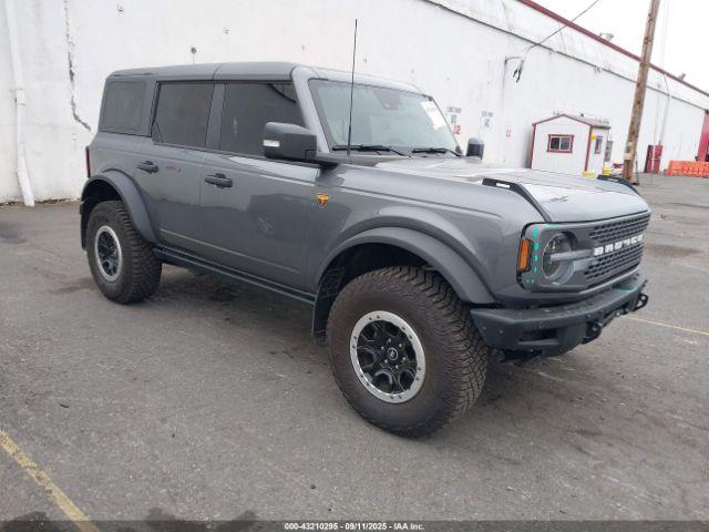  Salvage Ford Bronco