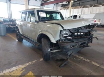  Salvage Ford Bronco