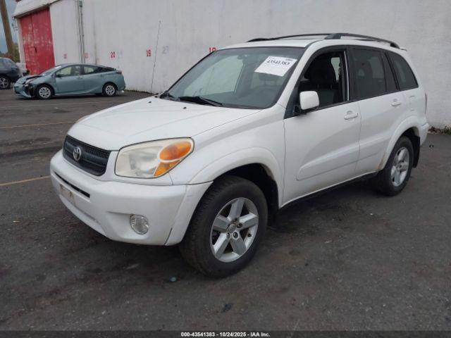 Toyota RAV4 Image 9