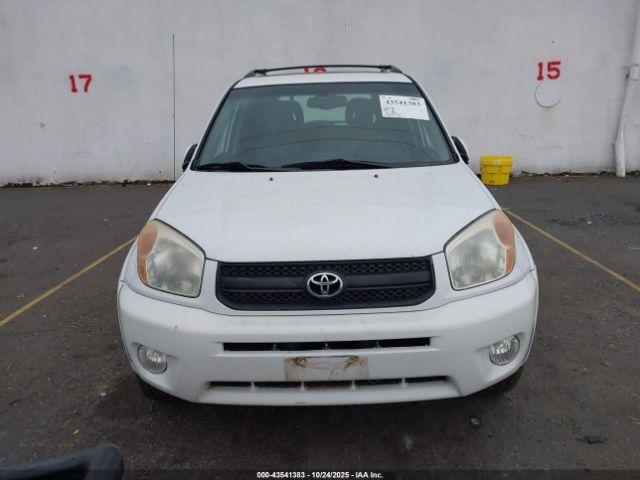 Toyota RAV4 Image 11