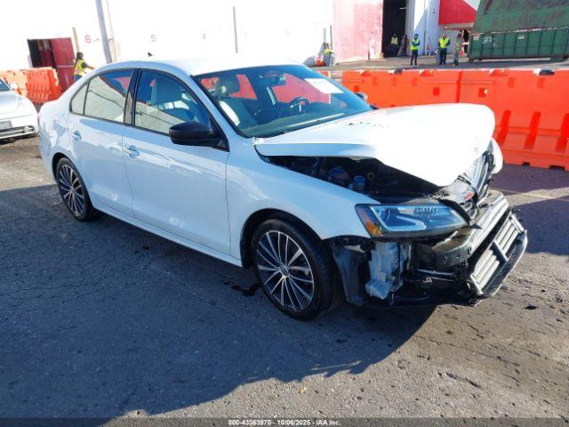  Salvage Volkswagen Jetta