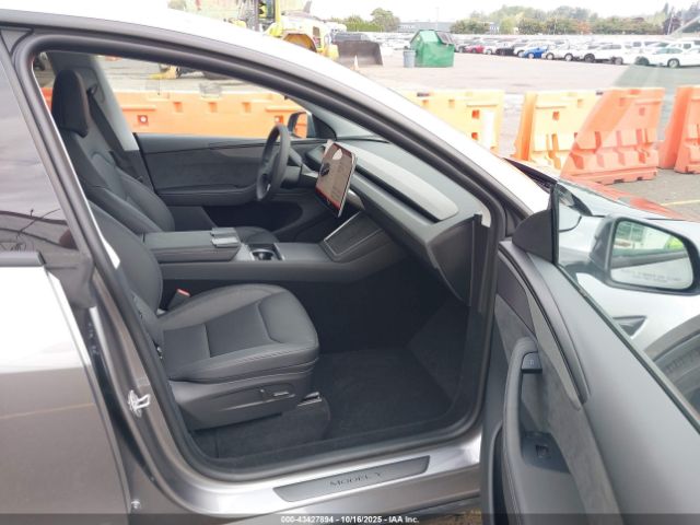 Tesla Model Y Image 6