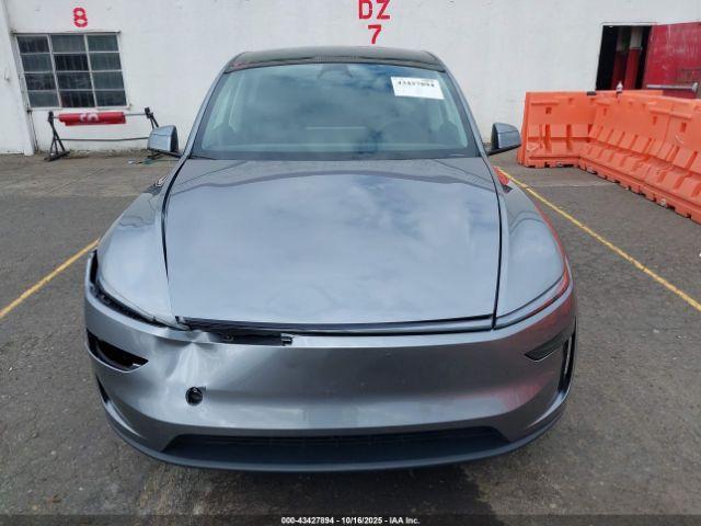 Tesla Model Y Image 9