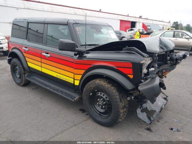 Salvage Ford Bronco