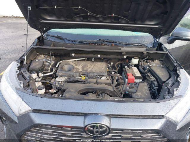 Toyota RAV4 Limited Image 9