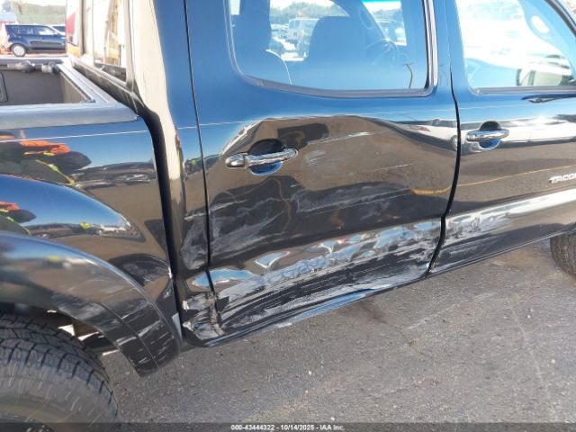 Toyota Tacoma Prerunner V6 Image 14