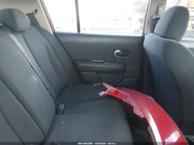 Nissan Versa 1.8s Image 8