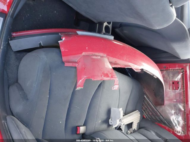 Nissan Versa 1.8s Image 4